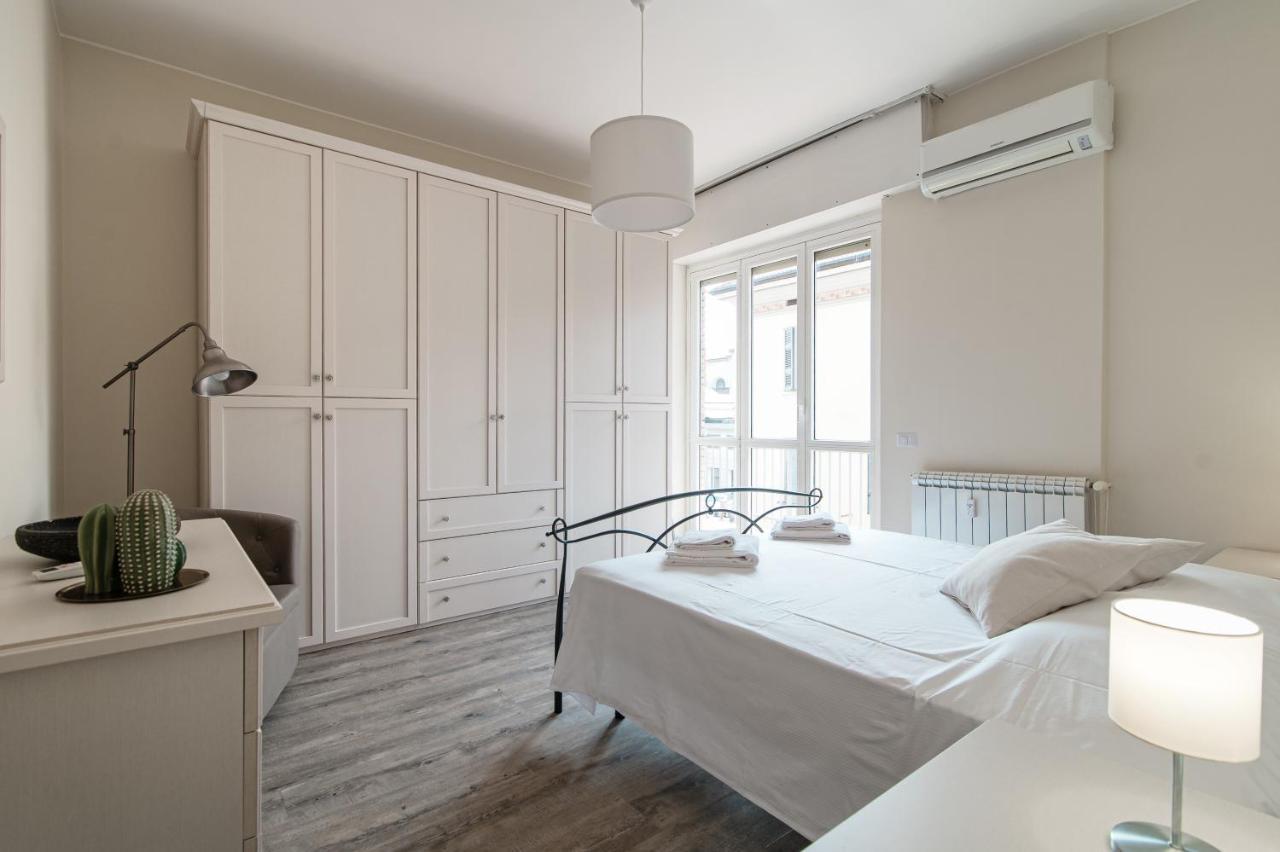 Lovely Suite With Private Parking In Como Exterior foto